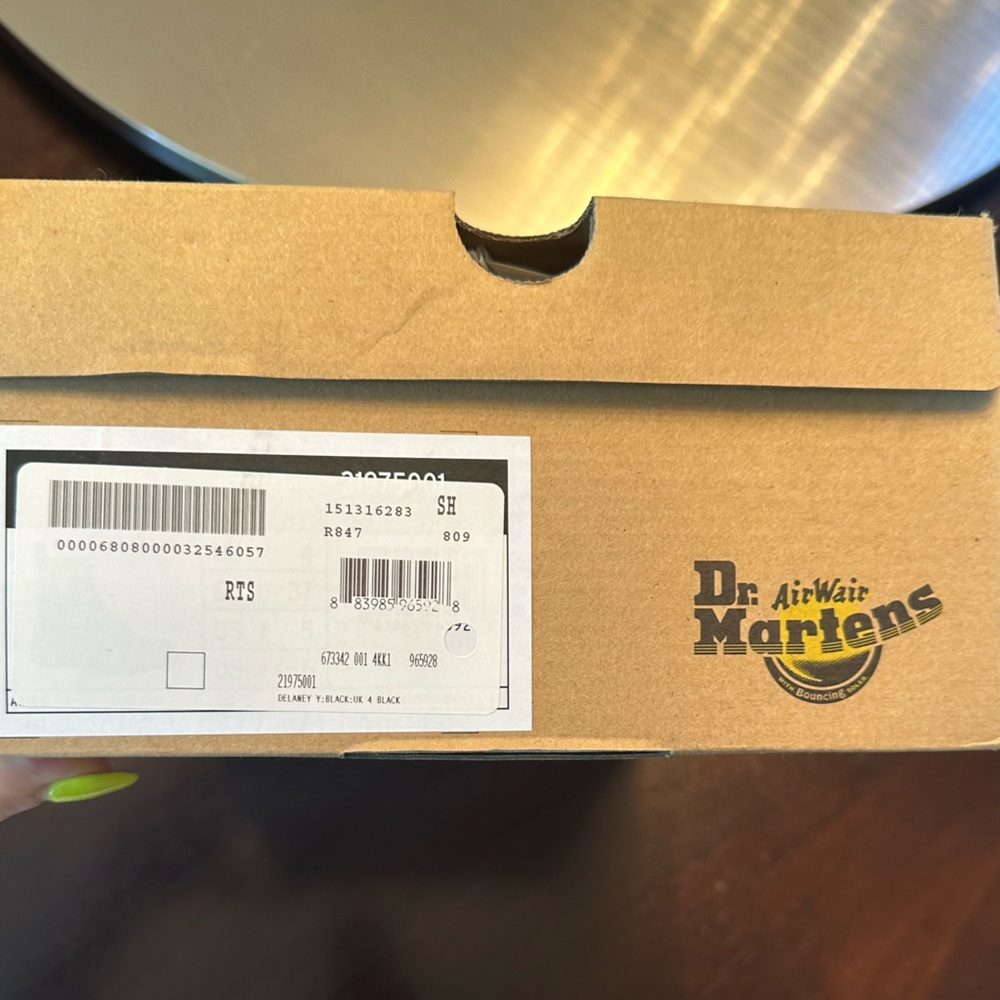 Dr. Martens Delaney size 5M Black NEW